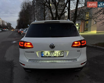 Білий Фольксваген Туарег, об'ємом двигуна 2.97 л та пробігом 298 тис. км за 19000 $, фото 24 на Automoto.ua