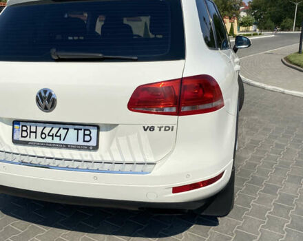 Белый Фольксваген Туарег, объемом двигателя 2.97 л и пробегом 259 тыс. км за 23000 $, фото 15 на Automoto.ua