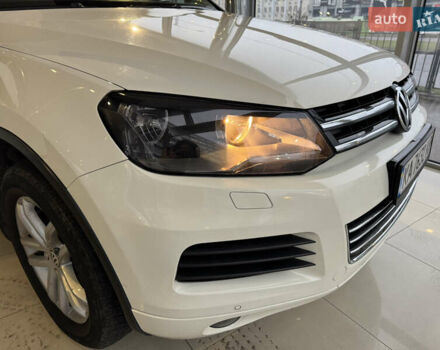 Белый Фольксваген Туарег, объемом двигателя 3.6 л и пробегом 280 тыс. км за 14500 $, фото 7 на Automoto.ua
