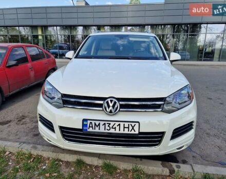 Белый Фольксваген Туарег, объемом двигателя 2.97 л и пробегом 240 тыс. км за 17900 $, фото 7 на Automoto.ua