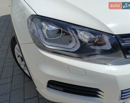 Белый Фольксваген Туарег, объемом двигателя 2.97 л и пробегом 250 тыс. км за 19000 $, фото 22 на Automoto.ua