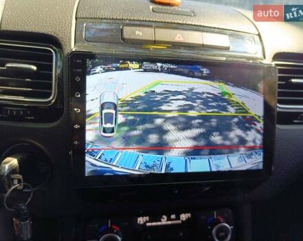 Белый Фольксваген Туарег, объемом двигателя 2.97 л и пробегом 250 тыс. км за 19000 $, фото 36 на Automoto.ua