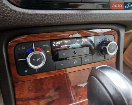 Белый Фольксваген Туарег, объемом двигателя 2.97 л и пробегом 240 тыс. км за 17900 $, фото 32 на Automoto.ua