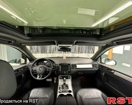 Білий Фольксваген Туарег, об'ємом двигуна 3 л та пробігом 223 тис. км за 19500 $, фото 6 на Automoto.ua