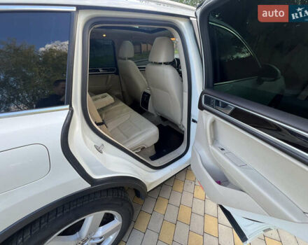 Белый Фольксваген Туарег, объемом двигателя 3.6 л и пробегом 181 тыс. км за 17770 $, фото 30 на Automoto.ua