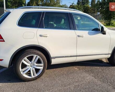 Белый Фольксваген Туарег, объемом двигателя 2.97 л и пробегом 320 тыс. км за 15400 $, фото 5 на Automoto.ua