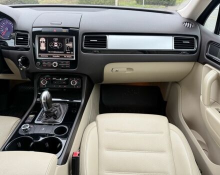 Белый Фольксваген Туарег, объемом двигателя 3 л и пробегом 189 тыс. км за 17450 $, фото 11 на Automoto.ua