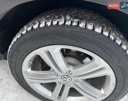 Белый Фольксваген Туарег, объемом двигателя 3 л и пробегом 290 тыс. км за 17999 $, фото 8 на Automoto.ua