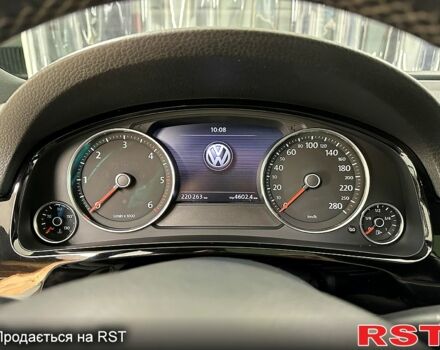 Білий Фольксваген Туарег, об'ємом двигуна 3 л та пробігом 223 тис. км за 19500 $, фото 7 на Automoto.ua