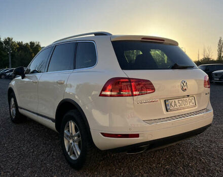 Белый Фольксваген Туарег, объемом двигателя 2.97 л и пробегом 319 тыс. км за 15000 $, фото 5 на Automoto.ua