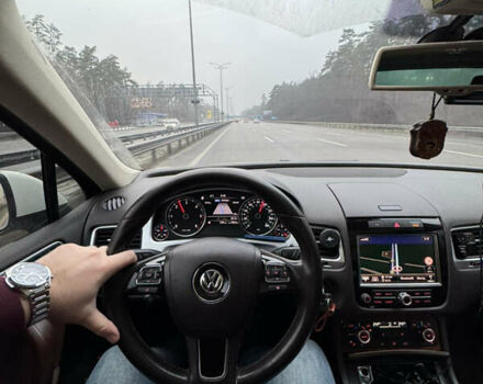Білий Фольксваген Туарег, об'ємом двигуна 2.97 л та пробігом 298 тис. км за 19000 $, фото 25 на Automoto.ua