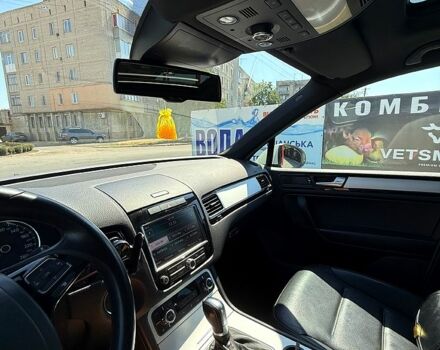 Білий Фольксваген Туарег, об'ємом двигуна 3 л та пробігом 223 тис. км за 19500 $, фото 5 на Automoto.ua
