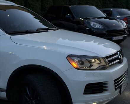 Белый Фольксваген Туарег, объемом двигателя 3.6 л и пробегом 296 тыс. км за 12900 $, фото 10 на Automoto.ua