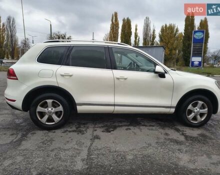Белый Фольксваген Туарег, объемом двигателя 3 л и пробегом 346 тыс. км за 13500 $, фото 5 на Automoto.ua