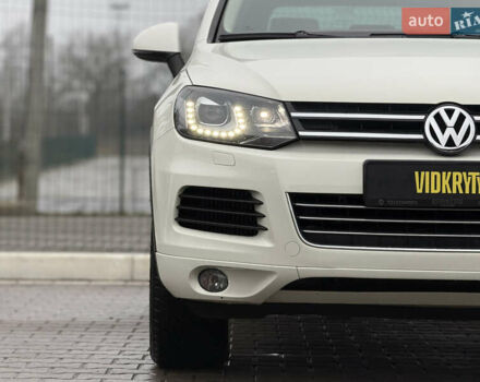 Белый Фольксваген Туарег, объемом двигателя 2.97 л и пробегом 189 тыс. км за 17450 $, фото 5 на Automoto.ua