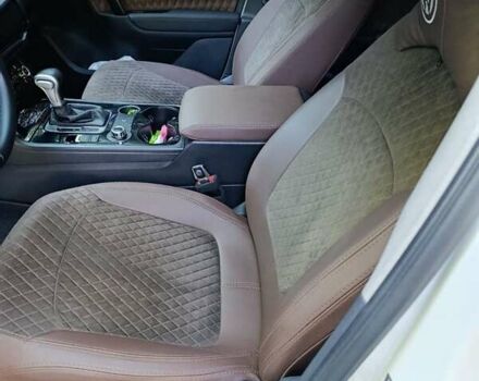 Белый Фольксваген Туарег, объемом двигателя 2.97 л и пробегом 250 тыс. км за 19000 $, фото 44 на Automoto.ua