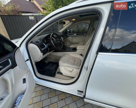 Белый Фольксваген Туарег, объемом двигателя 3.6 л и пробегом 181 тыс. км за 17770 $, фото 26 на Automoto.ua