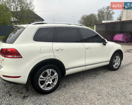Білий Фольксваген Туарег, об'ємом двигуна 2.97 л та пробігом 296 тис. км за 16800 $, фото 10 на Automoto.ua