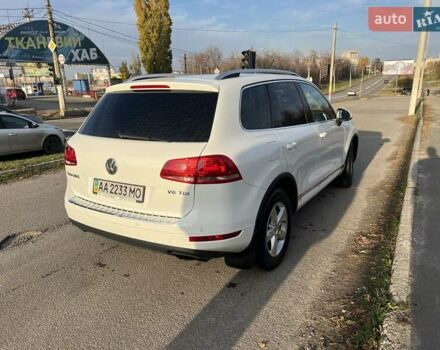 Белый Фольксваген Туарег, объемом двигателя 2.46 л и пробегом 169 тыс. км за 25555 $, фото 10 на Automoto.ua