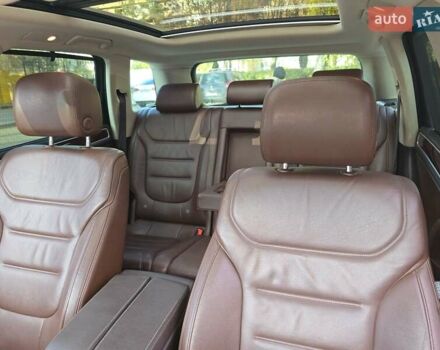 Белый Фольксваген Туарег, объемом двигателя 2.97 л и пробегом 290 тыс. км за 17500 $, фото 15 на Automoto.ua