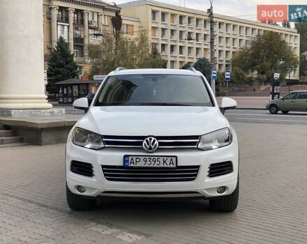 Білий Фольксваген Туарег, об'ємом двигуна 2.97 л та пробігом 230 тис. км за 14800 $, фото 2 на Automoto.ua
