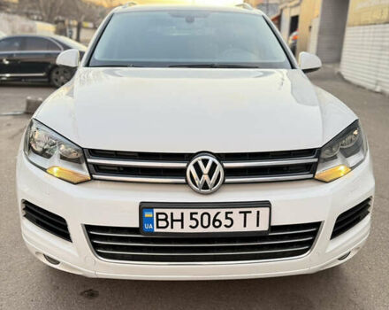 Білий Фольксваген Туарег, об'ємом двигуна 2.97 л та пробігом 231 тис. км за 17999 $, фото 19 на Automoto.ua