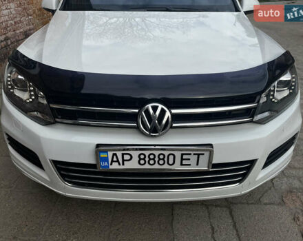 Білий Фольксваген Туарег, об'ємом двигуна 2.97 л та пробігом 307 тис. км за 18200 $, фото 3 на Automoto.ua
