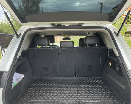 Белый Фольксваген Туарег, объемом двигателя 2.97 л и пробегом 257 тыс. км за 21000 $, фото 18 на Automoto.ua