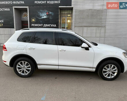 Білий Фольксваген Туарег, об'ємом двигуна 2.97 л та пробігом 231 тис. км за 17999 $, фото 8 на Automoto.ua