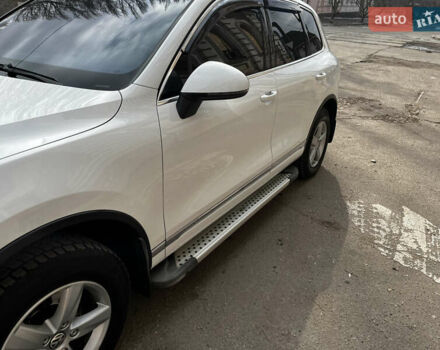 Білий Фольксваген Туарег, об'ємом двигуна 2.97 л та пробігом 307 тис. км за 18200 $, фото 8 на Automoto.ua