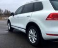 Белый Фольксваген Туарег, объемом двигателя 3 л и пробегом 330 тыс. км за 21000 $, фото 12 на Automoto.ua