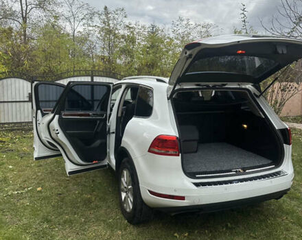 Белый Фольксваген Туарег, объемом двигателя 2.97 л и пробегом 247 тыс. км за 20999 $, фото 1 на Automoto.ua