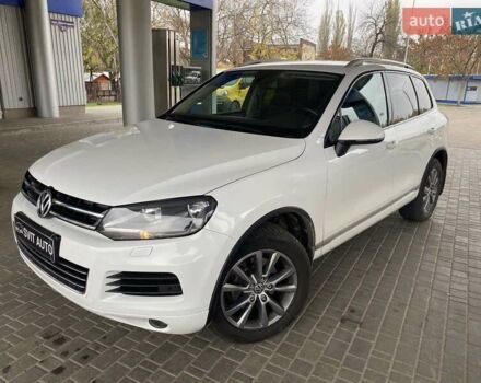 Белый Фольксваген Туарег, объемом двигателя 2.97 л и пробегом 209 тыс. км за 18000 $, фото 10 на Automoto.ua
