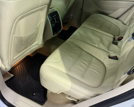 Белый Фольксваген Туарег, объемом двигателя 2.97 л и пробегом 370 тыс. км за 15499 $, фото 11 на Automoto.ua