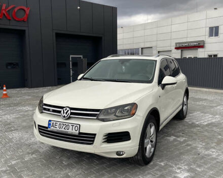 Белый Фольксваген Туарег, объемом двигателя 2.97 л и пробегом 225 тыс. км за 17900 $, фото 8 на Automoto.ua