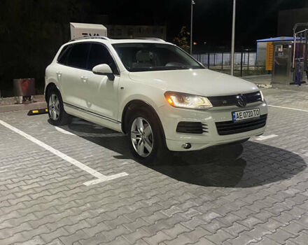 Белый Фольксваген Туарег, объемом двигателя 2.97 л и пробегом 225 тыс. км за 17900 $, фото 14 на Automoto.ua