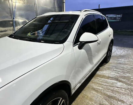 Белый Фольксваген Туарег, объемом двигателя 3 л и пробегом 148 тыс. км за 13000 $, фото 8 на Automoto.ua