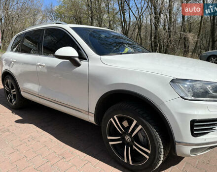 Белый Фольксваген Туарег, объемом двигателя 3 л и пробегом 148 тыс. км за 13000 $, фото 26 на Automoto.ua