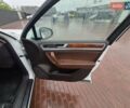 Белый Фольксваген Туарег, объемом двигателя 2.97 л и пробегом 182 тыс. км за 17700 $, фото 22 на Automoto.ua