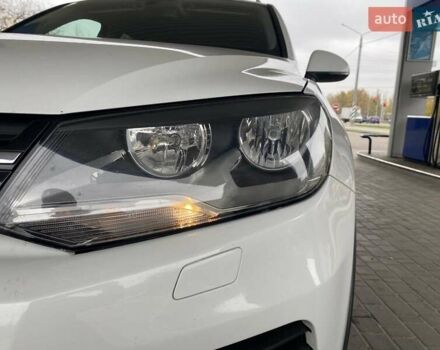 Белый Фольксваген Туарег, объемом двигателя 2.97 л и пробегом 209 тыс. км за 18000 $, фото 28 на Automoto.ua