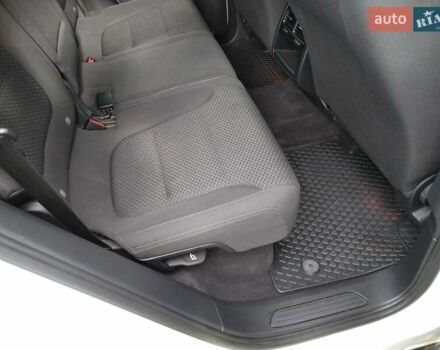 Білий Фольксваген Туарег, об'ємом двигуна 2.97 л та пробігом 183 тис. км за 17900 $, фото 10 на Automoto.ua