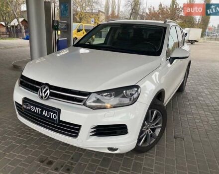Белый Фольксваген Туарег, объемом двигателя 2.97 л и пробегом 209 тыс. км за 18000 $, фото 11 на Automoto.ua