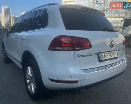 Белый Фольксваген Туарег, объемом двигателя 2.97 л и пробегом 244 тыс. км за 17000 $, фото 6 на Automoto.ua