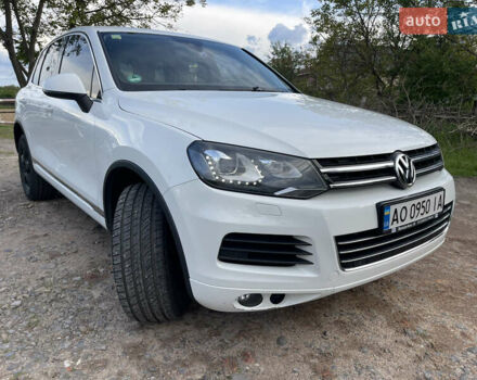 Белый Фольксваген Туарег, объемом двигателя 2.97 л и пробегом 257 тыс. км за 21000 $, фото 3 на Automoto.ua