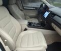 Белый Фольксваген Туарег, объемом двигателя 2.97 л и пробегом 237 тыс. км за 16300 $, фото 12 на Automoto.ua
