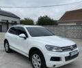 Белый Фольксваген Туарег, объемом двигателя 3 л и пробегом 259 тыс. км за 15999 $, фото 3 на Automoto.ua