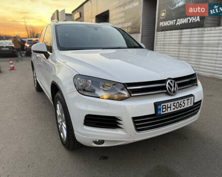 Білий Фольксваген Туарег, об'ємом двигуна 2.97 л та пробігом 231 тис. км за 17999 $, фото 5 на Automoto.ua