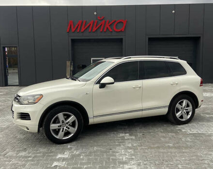 Белый Фольксваген Туарег, объемом двигателя 2.97 л и пробегом 225 тыс. км за 17900 $, фото 7 на Automoto.ua