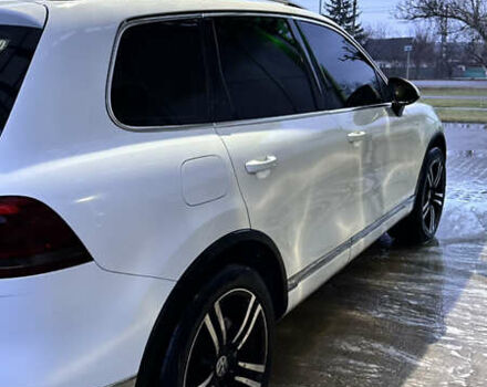 Белый Фольксваген Туарег, объемом двигателя 3 л и пробегом 148 тыс. км за 13000 $, фото 10 на Automoto.ua