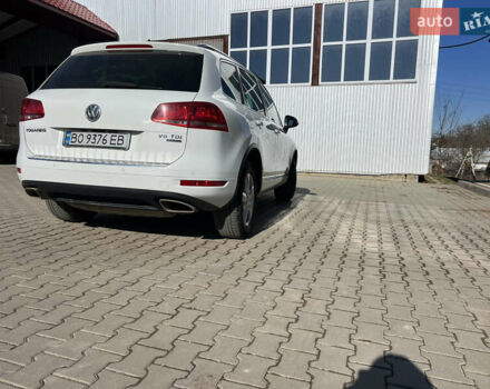 Білий Фольксваген Туарег, об'ємом двигуна 2.97 л та пробігом 248 тис. км за 20500 $, фото 2 на Automoto.ua